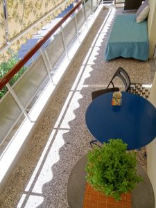 The Oasis Apartment - balcony