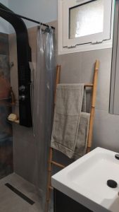 The Oasis Apartment - bathroom